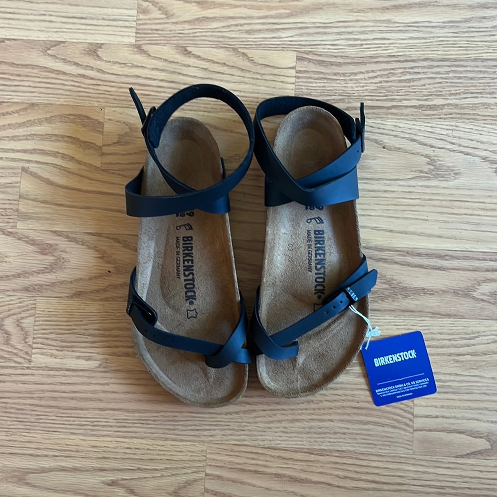 COPY - Brand new with tags black Yara Birkenstocks